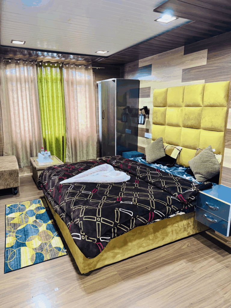 Munshi's Hotel, Tangmarg