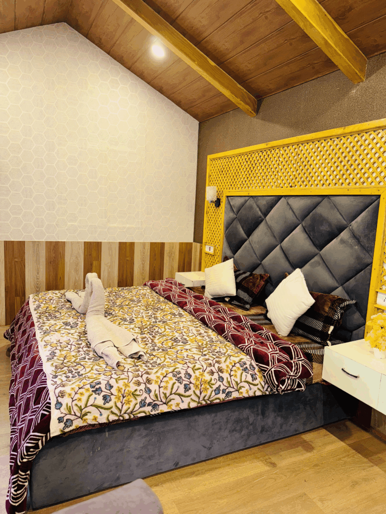 Munshi's Hotel, Tangmarg