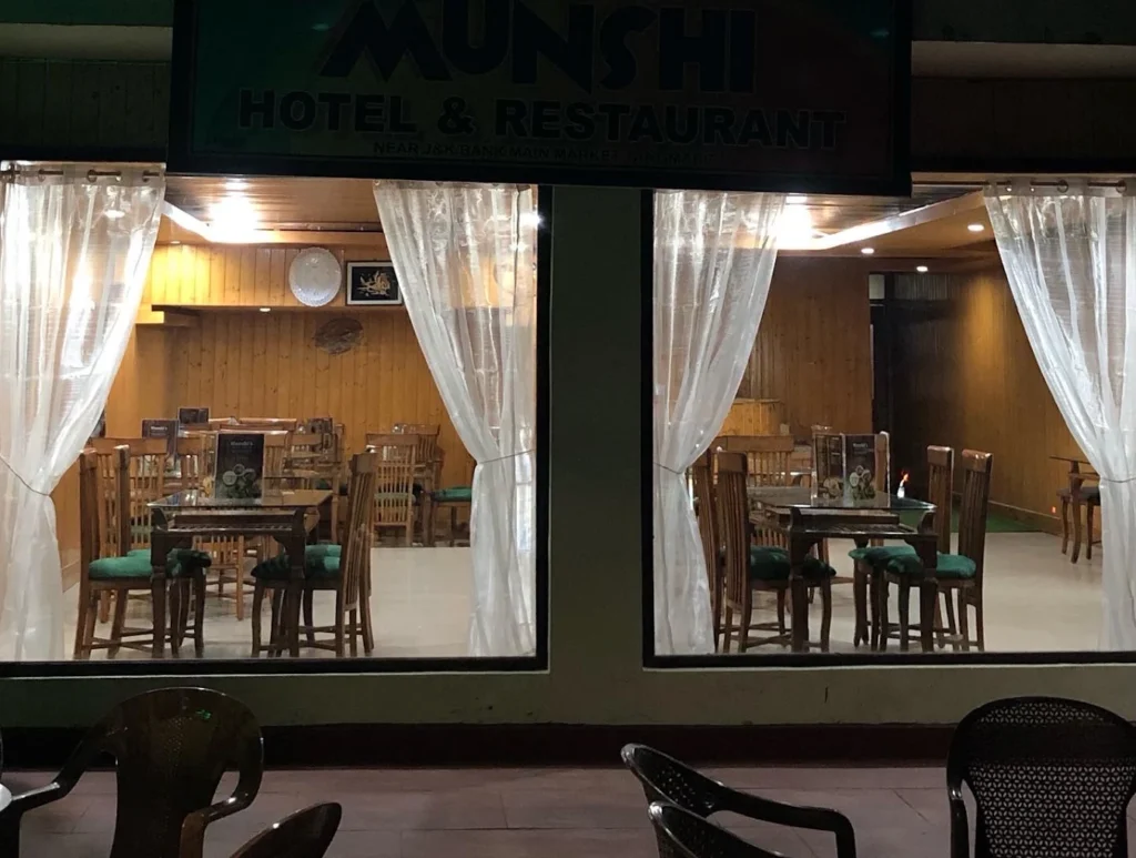 Munshi's Hotel and Restaurant, Tangmarg
