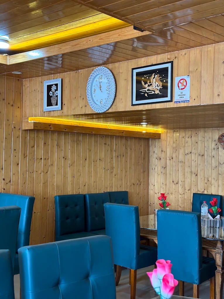 Munshi's Hotel and Restaurant, Tangmarg